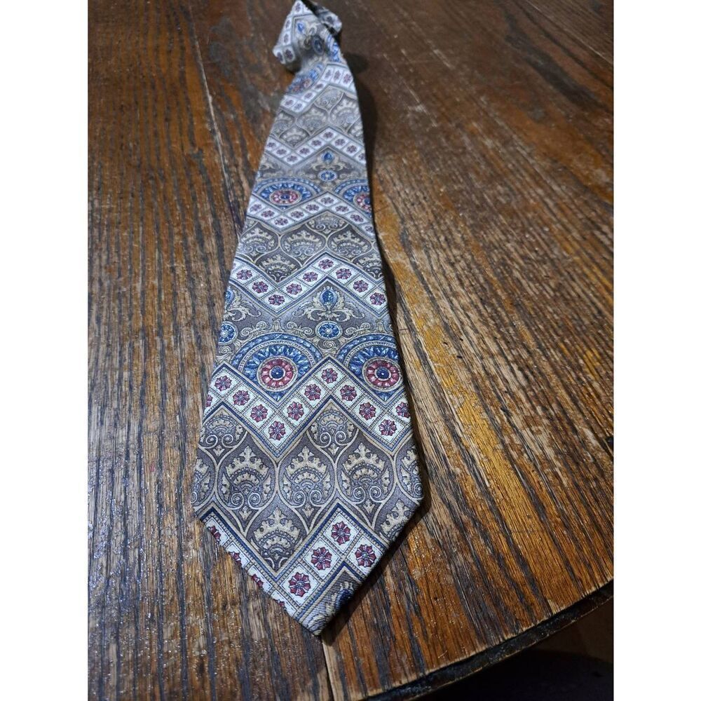 417 By Van Heusen Paisley Brown Tan Blue Burgandy Red Silk Mens Neck Tie